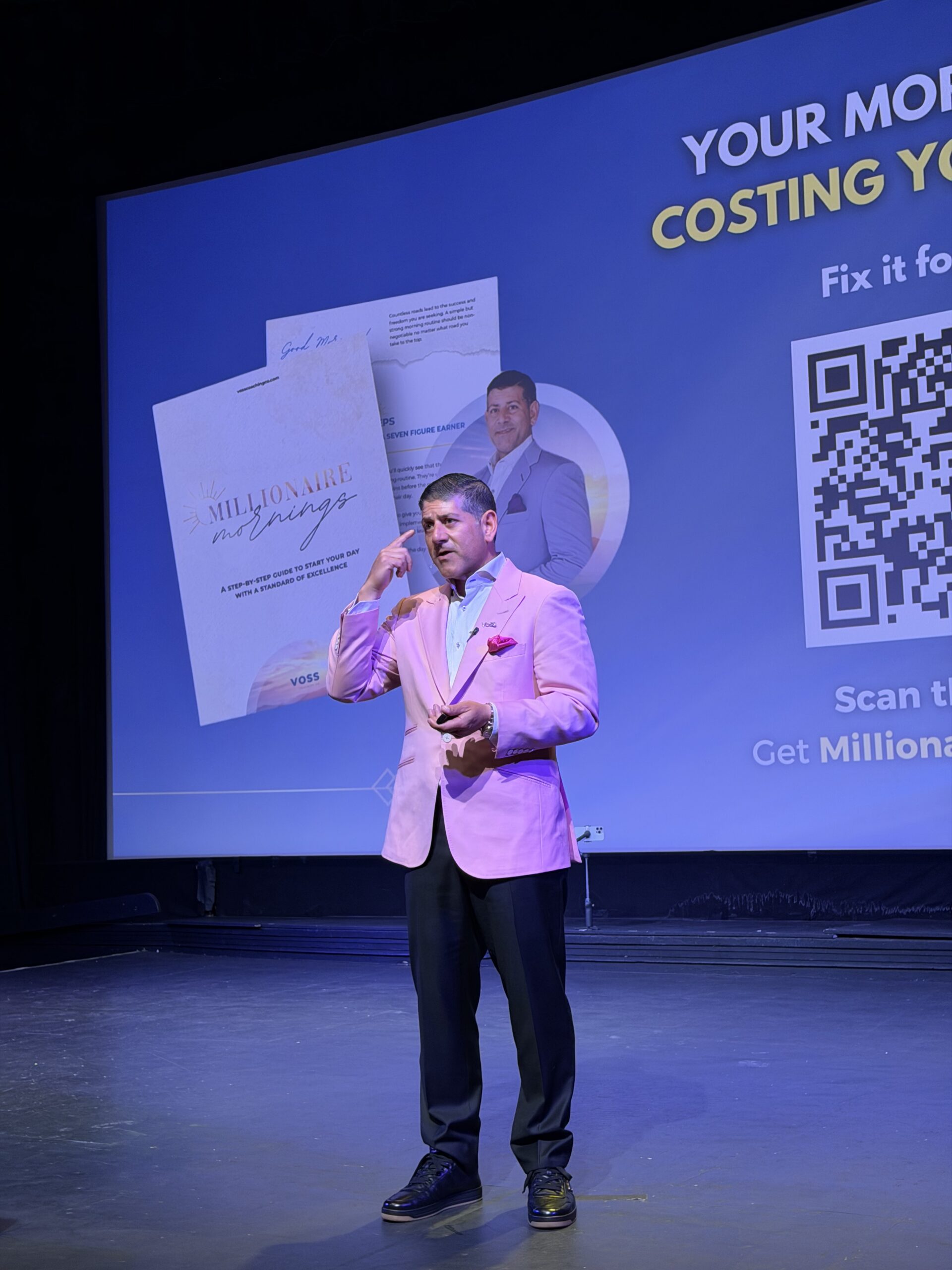 Arash Vossoughi presenting